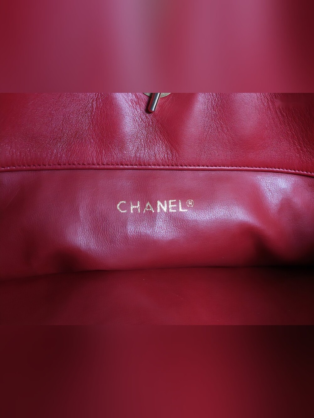 Chanel Red Quilted Lambskin CC Logo Charm Chain Tote Bag Vintage - Picture 8 of 11